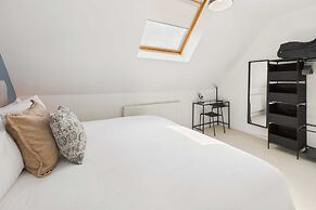 Host Stay Clearwell Gardens