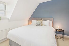 Host Stay Clearwell Gardens