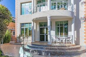 Atlas Residence