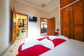 Luxurious Aghmat Villa With Private Pool and Panoramic Mountain Views