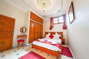 Luxurious Aghmat Villa With Private Pool and Panoramic Mountain Views