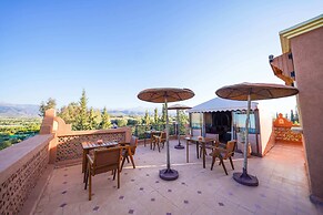 Luxurious Aghmat Villa With Private Pool and Panoramic Mountain Views