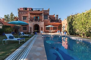 Luxurious Aghmat Villa With Private Pool and Panoramic Mountain Views