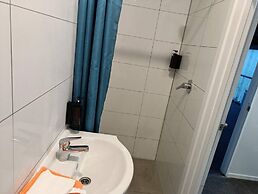 1 Double Beds Studio 95 Aquirus Drive