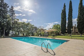 Cottage Monti Pet Friendly Shared Pool