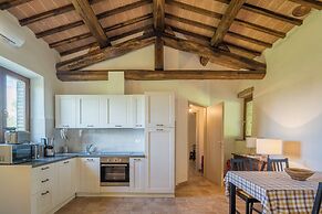 Cottage Monti Pet Friendly Shared Pool