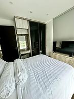 Lush Lakeside - Citra Luxury Apartments