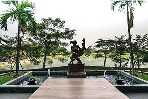 Lush Lakeside - Citra Luxury Apartments