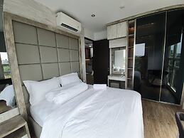 Lush Lakeside - Citra Luxury Apartments