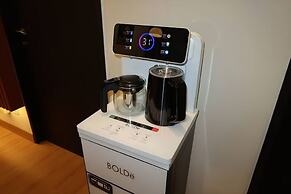 Lush Lakeside - Citra Luxury Apartments