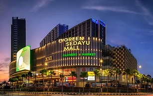 Green Sedayu Apartment by Emily