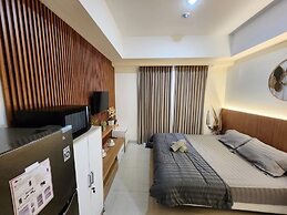 Green Sedayu Apartment by Emily