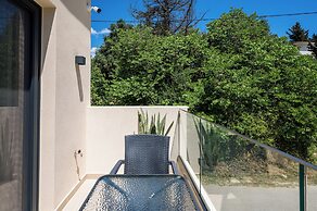 The 7 Suites, An Elegant Living in Ipsos by Konnect