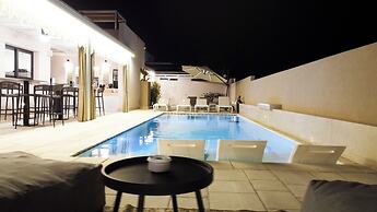 Kalinifta Rooms Luxury Style