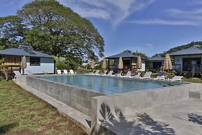 Sublime Tahiti Beach Retreat