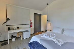 Sublime Tahiti Beach Retreat