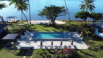 Sublime Tahiti Beach Retreat