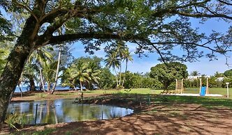 Sublime Tahiti Beach Retreat