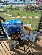 Sublime Tahiti Beach Retreat