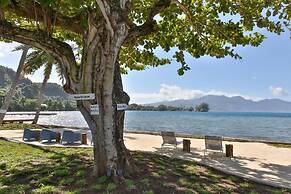 Sublime Tahiti Beach Retreat