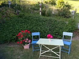 Charming Apartment in Goldegg, Austria - Mountain Views & Private Entr