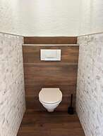 Charming Apartment in Goldegg, Austria - Mountain Views & Private Entr