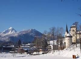 Charming Apartment in Goldegg, Austria - Mountain Views & Private Entr