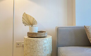 HiGuests - La Rive Classy 2BR & Balcony