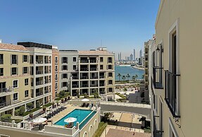 HiGuests - La Rive Classy 2BR & Balcony