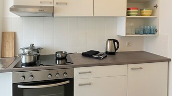 Aurora Living – 15 Min Airport | Business Design Apartments
