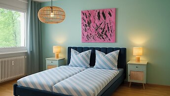 Aurora Living – 15 Min Airport | Business Design Apartments