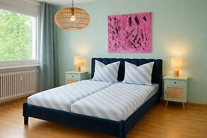 Aurora Living – 15 Min Airport | Business Design Apartments