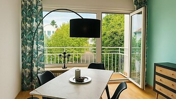 Aurora Living – 15 Min Airport | Business Design Apartments