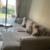 6 Guests - 3 Bedrooms - Private Garden - Pool