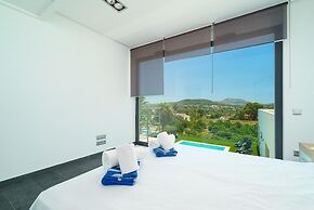 Villa Vera in Javea With 4 Bedrooms and 2 Bathrooms