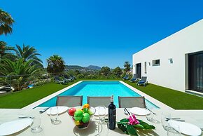 Villa Vera in Javea With 4 Bedrooms and 2 Bathrooms