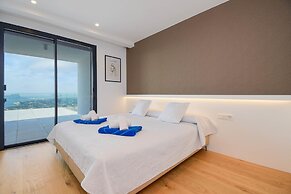 Villa Madi in Cumbre del Sol