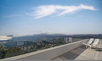 Villa Madi in Cumbre del Sol