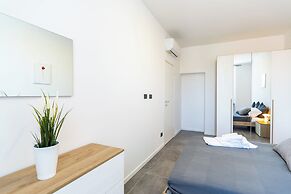 KHL apartments