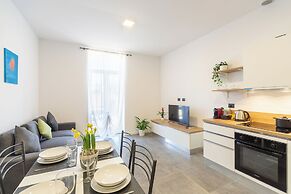 KHL apartments
