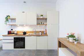 KHL apartments