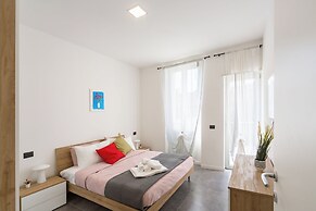 KHL apartments