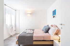 KHL apartments