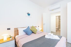 KHL apartments