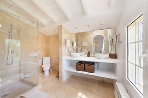 Calimero Alegria Sl in Son Caulelles