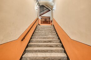Two Levels Apt In Historical Building