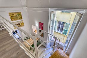 Two Levels Apt In Historical Building