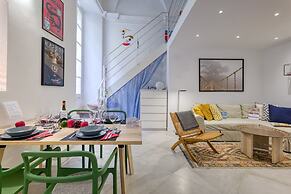 Two Levels Apt In Historical Building