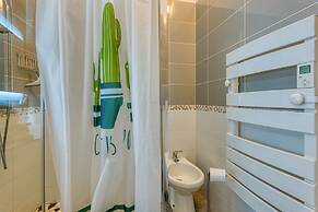 Two Levels Apt In Historical Building