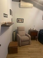 Housesleeps6-parking-garden-fireplace-bbq-patio-ac